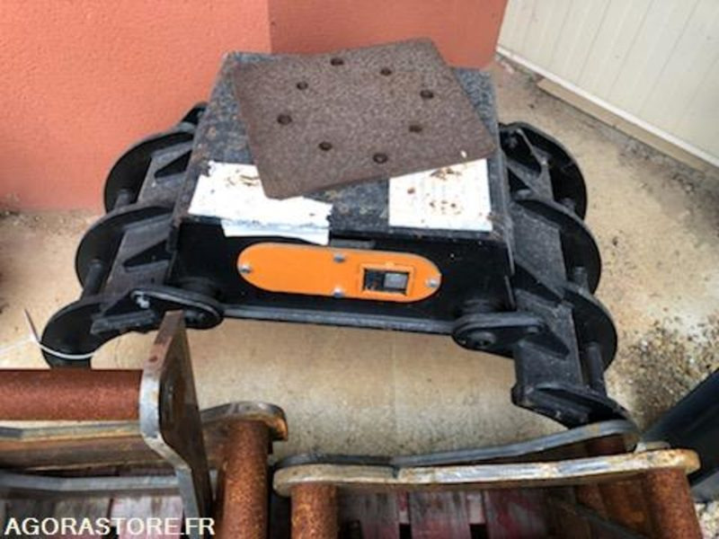 Grappin NEUF fixe sans rotation pour pelle 3 à 6 T - Equipo de construcción: foto 3 Grappin NEUF fixe sans rotation pour pelle 3 à 6 T - Equipo de construcción: foto 3