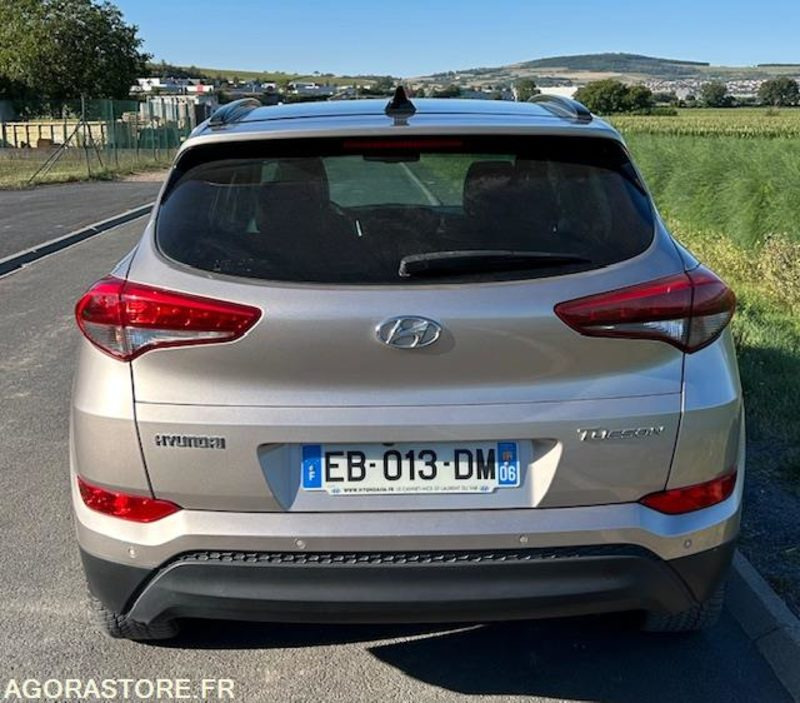 HYUNDAI TUCSON III 1.7 CRDI 141 CH EXECUTIVE 2WD DCT-7 - 2016 - 141 950 kms - SUV/ Todoterreno: foto 4 HYUNDAI TUCSON III 1.7 CRDI 141 CH EXECUTIVE 2WD DCT-7 - 2016 - 141 950 kms - SUV/ Todoterreno: foto 4