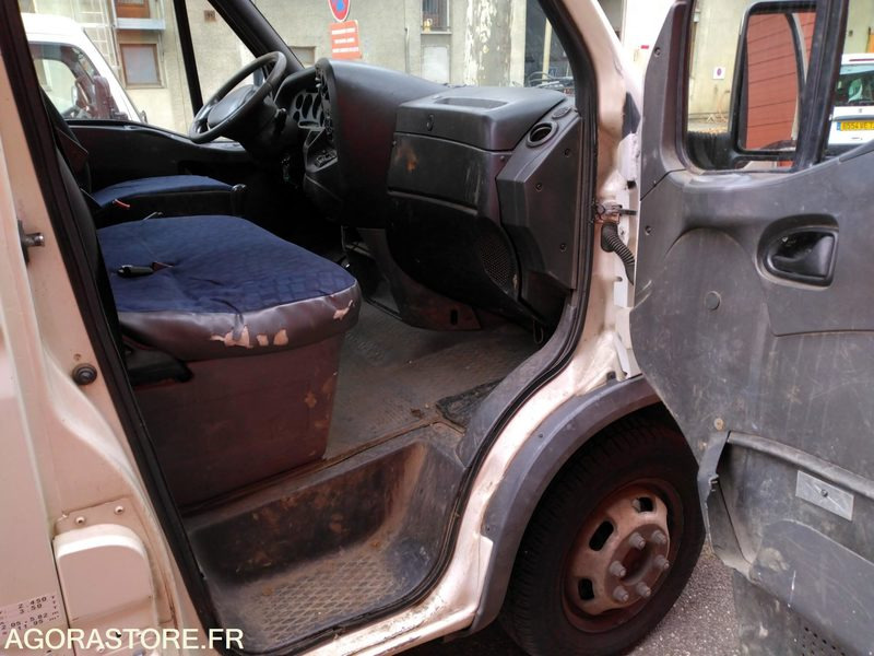 IVECO AMPLIROLL - Furgoneta basculante: foto 5 IVECO AMPLIROLL - Furgoneta basculante: foto 5