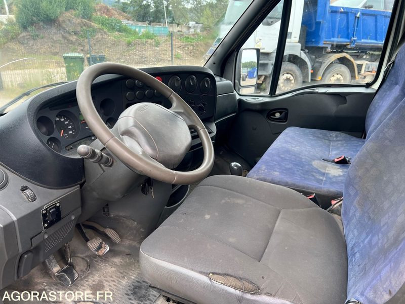 IVECO BENNE 35C12 - Furgoneta basculante: foto 4 IVECO BENNE 35C12 - Furgoneta basculante: foto 4