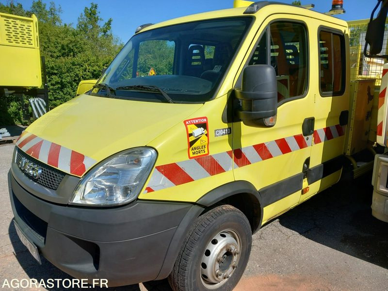 IVECO DAILY 65C18D DOUBLE CABINE BENNE (CI0410) - Furgoneta pequeña: foto 2 IVECO DAILY 65C18D DOUBLE CABINE BENNE (CI0410) - Furgoneta pequeña: foto 2