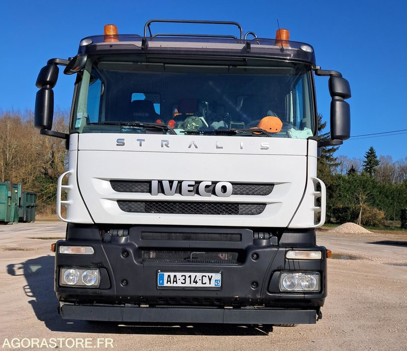 IVECO GRUE AMPLIROLL 559000 kms 2009 - Camión multibasculante: foto 1 IVECO GRUE AMPLIROLL 559000 kms 2009 - Camión multibasculante: foto 1