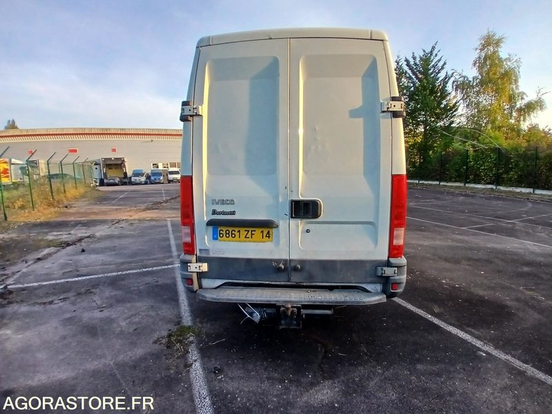 Iveco Daily – Diesel – 2004-172 288 KM - Furgón: foto 3 Iveco Daily – Diesel – 2004-172 288 KM - Furgón: foto 3
