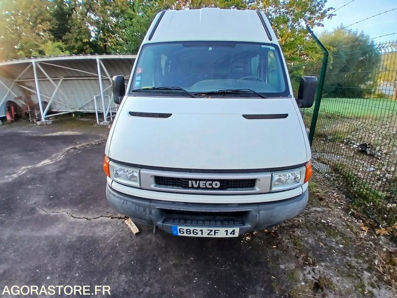 Iveco Daily – Diesel – 2004-172 288 KM - Furgón: foto 1 Iveco Daily – Diesel – 2004-172 288 KM - Furgón: foto 1