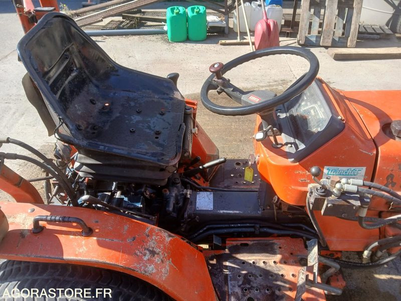 KUBOTA 1750D 4677 h 1990 - Tractor: foto 3 KUBOTA 1750D 4677 h 1990 - Tractor: foto 3