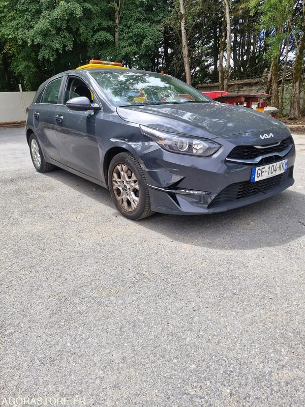 Kia ceed 1.0 TGDI BVM6 ACTIVE PROCEDURE VGE 43770 kms - Coche: foto 1 Kia ceed 1.0 TGDI BVM6 ACTIVE PROCEDURE VGE 43770 kms - Coche: foto 1