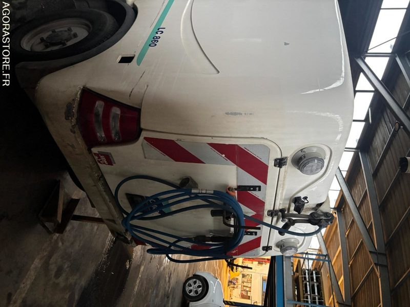 LAVEUSE CMAR LC 860 - Barredora vial: foto 4 LAVEUSE CMAR LC 860 - Barredora vial: foto 4
