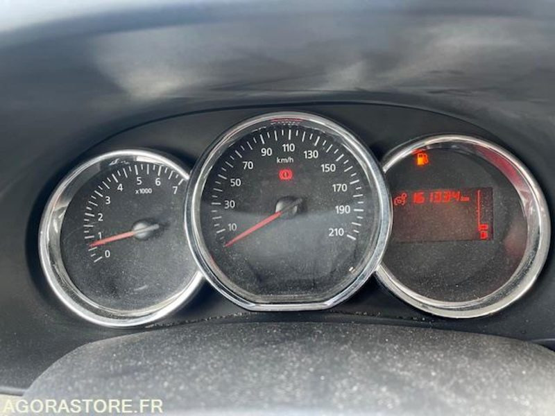LODGY PRESTIGE 5PLACES 1.2Tce 115cv . 09/2013 . 161100 km - Coche: foto 5 LODGY PRESTIGE 5PLACES 1.2Tce 115cv . 09/2013 . 161100 km - Coche: foto 5