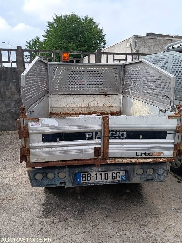 LOTS DE 2 PIAGGIO PORTER AVEC 1 CARTE GRISE - Furgoneta basculante: foto 2 LOTS DE 2 PIAGGIO PORTER AVEC 1 CARTE GRISE - Furgoneta basculante: foto 2