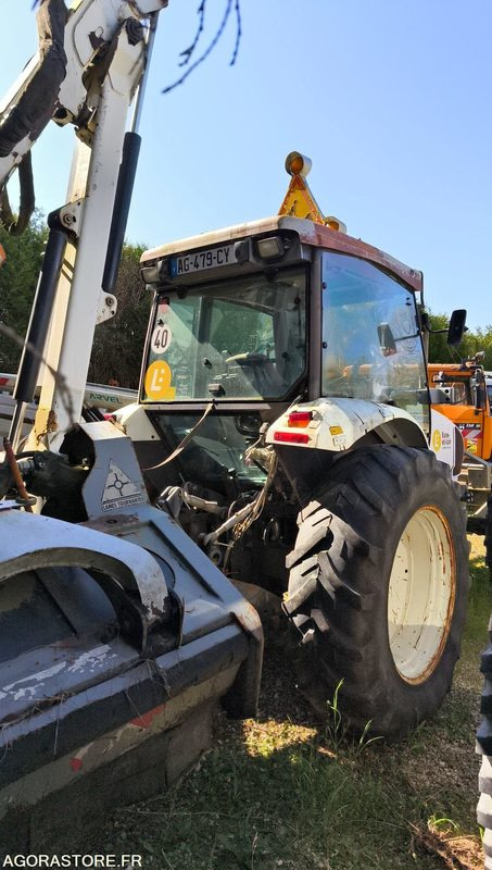Lot Renault - Tracteur ergos 446 Roto 209 - 2009 et FAUCHEUSE NOREMAT VISIOBRA - Tractor: foto 5 Lot Renault - Tracteur ergos 446 Roto 209 - 2009 et FAUCHEUSE NOREMAT VISIOBRA - Tractor: foto 5