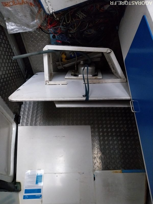 MERCEDES Sprinter 411CDI Fourgon L4 VASP 2004 148238Km ROULANT PRO UNIQUEMENT - Furgón: foto 1 MERCEDES Sprinter 411CDI Fourgon L4 VASP 2004 148238Km ROULANT PRO UNIQUEMENT - Furgón: foto 1