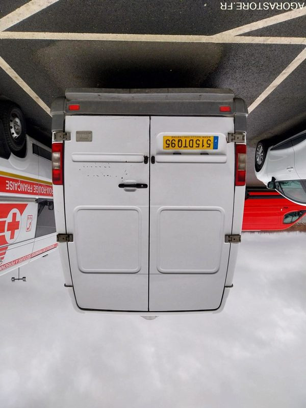 MERCEDES Sprinter 411CDI Fourgon L4 VASP 2004 148238Km ROULANT PRO UNIQUEMENT - Furgón: foto 5 MERCEDES Sprinter 411CDI Fourgon L4 VASP 2004 148238Km ROULANT PRO UNIQUEMENT - Furgón: foto 5