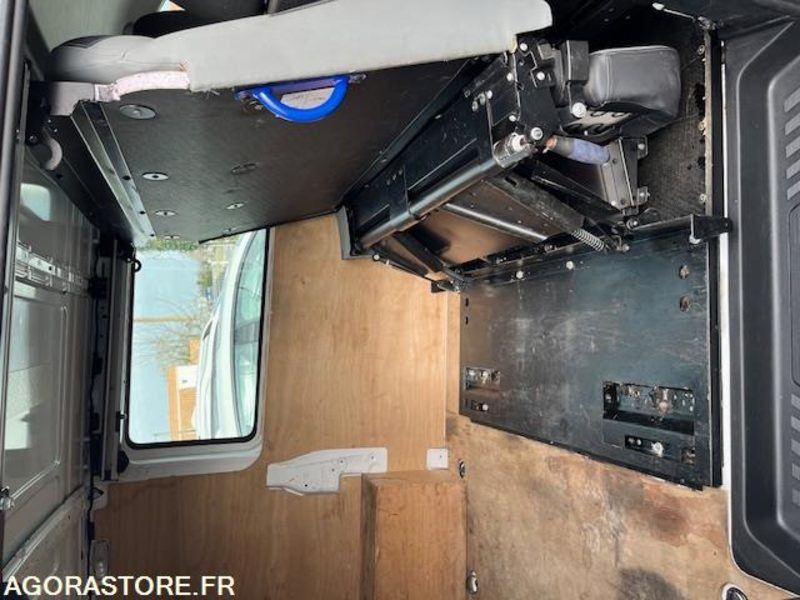 Leasing de  MERCEDES VITO MIXTO 116 CDI  LONG 5 PLACES - 2021 - 193 000km MERCEDES VITO MIXTO 116 CDI  LONG 5 PLACES - 2021 - 193 000km: foto 8