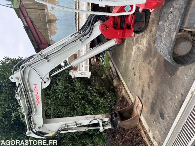 MINI PELLE TAKEUCHI - Miniexcavadora: foto 4 MINI PELLE TAKEUCHI - Miniexcavadora: foto 4