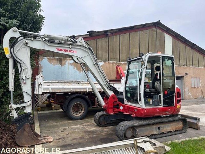 MINI PELLE TAKEUCHI - Miniexcavadora: foto 1 MINI PELLE TAKEUCHI - Miniexcavadora: foto 1