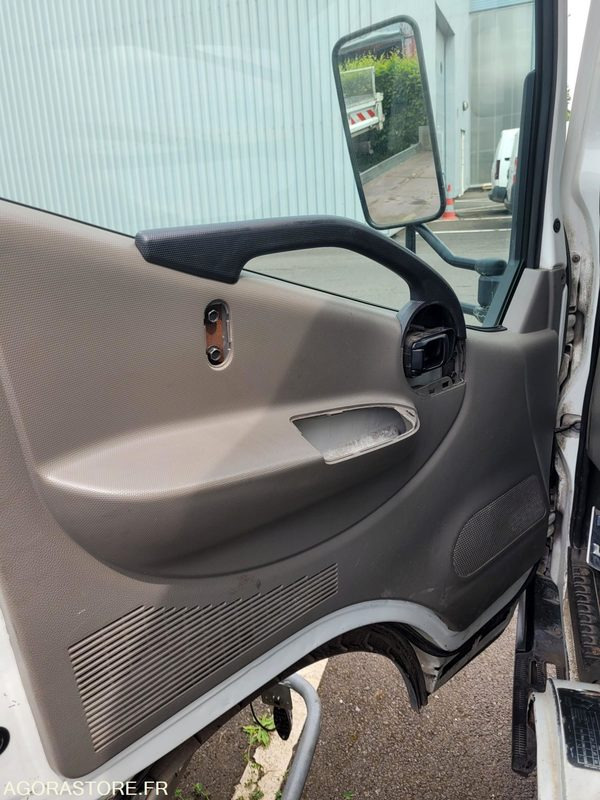 Camión de basura Mini benne à ordures ménagères NISSAN DIESEL AK-906-PP POUR PIECES: foto 15