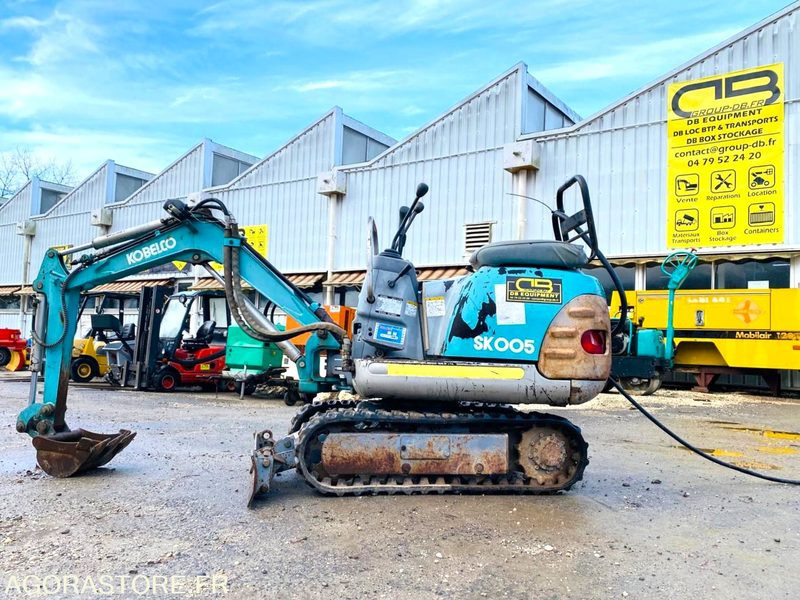 Mini-pelle électrique sur groupe KOBELCO SK005 - Année 1993 - Excavadora: foto 5 Mini-pelle électrique sur groupe KOBELCO SK005 - Année 1993 - Excavadora: foto 5