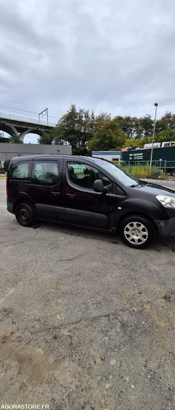 Monospace Peugeot Partner - 2012 - 296 080km - Coche: foto 1 Monospace Peugeot Partner - 2012 - 296 080km - Coche: foto 1