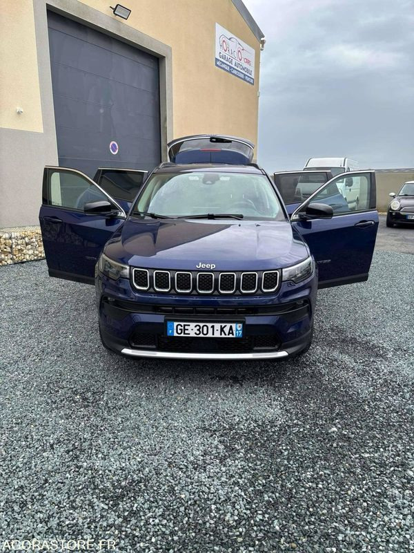 NIORT- JEEP COMPASS 1.3 HYBRID RECHARGEABLE 4X4 190CV FULL OPTIONS - Coche: foto 4 NIORT- JEEP COMPASS 1.3 HYBRID RECHARGEABLE 4X4 190CV FULL OPTIONS - Coche: foto 4