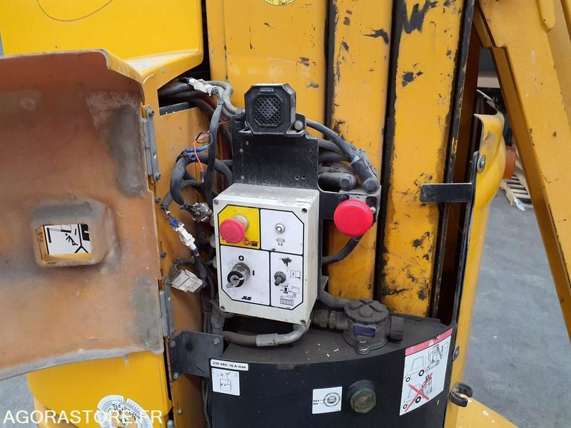 Nacelles à mât vertical GROVE TOUCAN 861 - Plataforma elevadora: foto 3 Nacelles à mât vertical GROVE TOUCAN 861 - Plataforma elevadora: foto 3