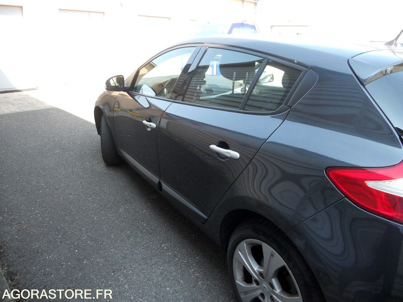 LOT 7 SLT - RENAULT MEGANE - Otros maquinaria: foto 4 LOT 7 SLT - RENAULT MEGANE - Otros maquinaria: foto 4