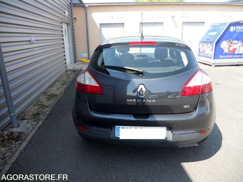 LOT 7 SLT - RENAULT MEGANE - Otros maquinaria: foto 3 LOT 7 SLT - RENAULT MEGANE - Otros maquinaria: foto 3