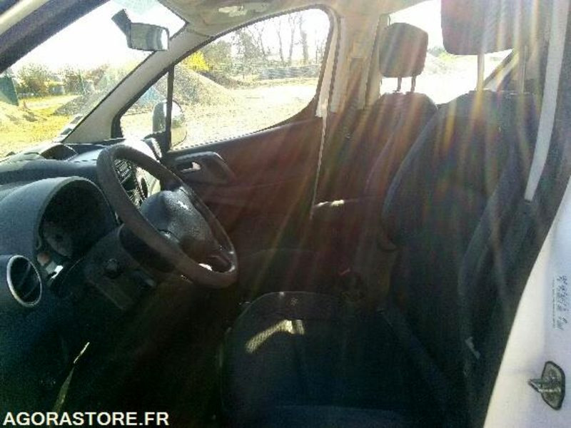 PARTNER TEPEE II 1,6 Hdi 110 FAP LOISIRS - 208698km - 2010 - Coche: foto 3 PARTNER TEPEE II 1,6 Hdi 110 FAP LOISIRS - 208698km - 2010 - Coche: foto 3