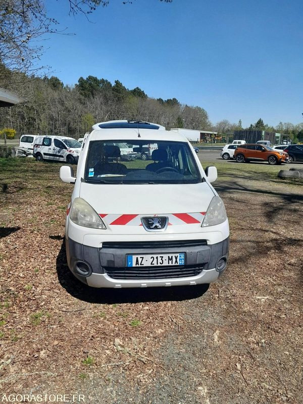 PARTNER TEPEE II 1,6 Hdi 110 FAP LOISIRS - 258846 - 2010 - Coche: foto 1 PARTNER TEPEE II 1,6 Hdi 110 FAP LOISIRS - 258846 - 2010 - Coche: foto 1