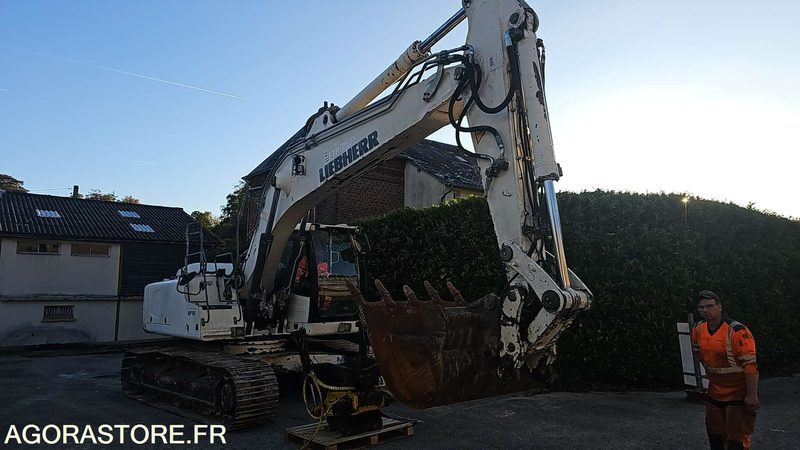 PELLE A CHENILLE LIEBHERR R926LC - 2014 / 11450H (MJP926) - Excavadora: foto 2 PELLE A CHENILLE LIEBHERR R926LC - 2014 / 11450H (MJP926) - Excavadora: foto 2