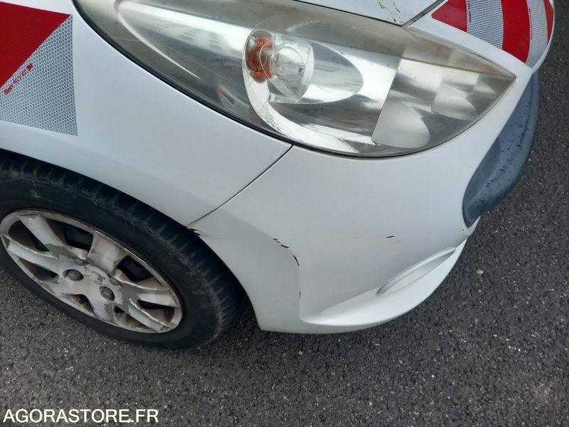 PEUGEOT 206+ 1.4i 73 cv - bon état - 103 800 km - SANS CT - CJ-124-LC - Coche: foto 3 PEUGEOT 206+ 1.4i 73 cv - bon état - 103 800 km - SANS CT - CJ-124-LC - Coche: foto 3