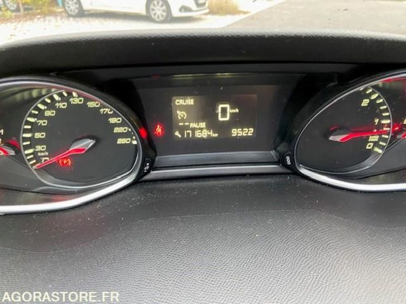 PEUGEOT 308SW - 2016 - 172000 KM - Coche familiar: foto 5 PEUGEOT 308SW - 2016 - 172000 KM - Coche familiar: foto 5