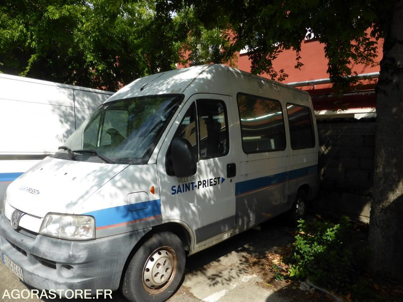 PEUGEOT BOXER 45000 kms 2002 - Furgón: foto 2 PEUGEOT BOXER 45000 kms 2002 - Furgón: foto 2