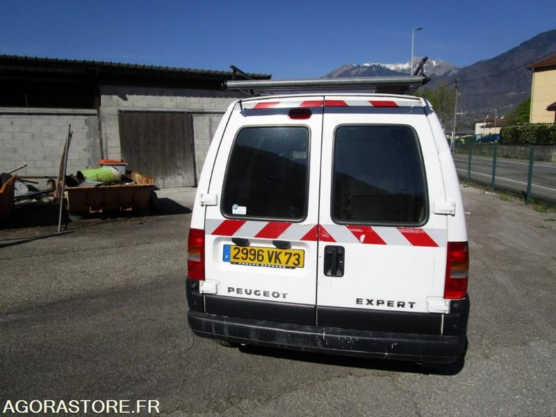 PEUGEOT EXPERT du 29/11/2005 en l'état (Contrôle Technique joint) - Furgón: foto 4 PEUGEOT EXPERT du 29/11/2005 en l'état (Contrôle Technique joint) - Furgón: foto 4