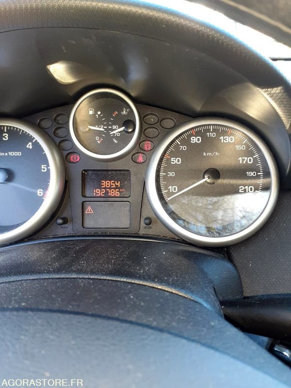 Peugeot 207 1.4 hdi 70 cv - Coche: foto 4 Peugeot 207 1.4 hdi 70 cv - Coche: foto 4