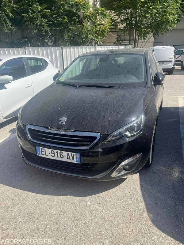Peugeot 308 - 2017 - 228000kms - Coche: foto 3 Peugeot 308 - 2017 - 228000kms - Coche: foto 3