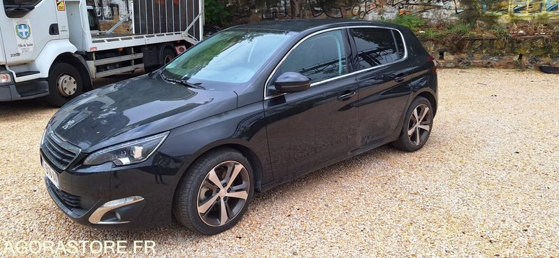 Peugeot 308 - 2017 - 228000kms - Coche: foto 5 Peugeot 308 - 2017 - 228000kms - Coche: foto 5