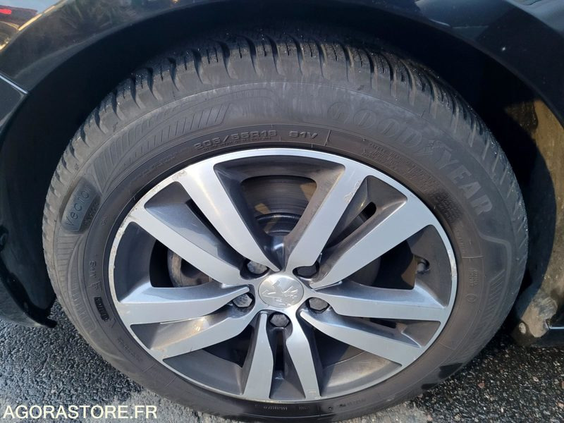 Peugeot 308SW 2019 218.000km - Coche: foto 4 Peugeot 308SW 2019 218.000km - Coche: foto 4