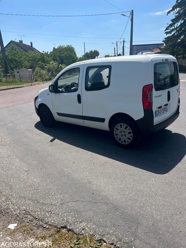 Peugeot bipper - 2013 - 138 000km - Coche: foto 3 Peugeot bipper - 2013 - 138 000km - Coche: foto 3