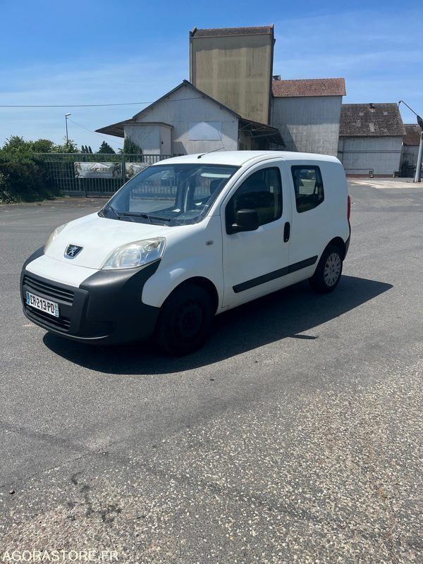 Peugeot bipper - 2013 - 138 000km - Coche: foto 2 Peugeot bipper - 2013 - 138 000km - Coche: foto 2