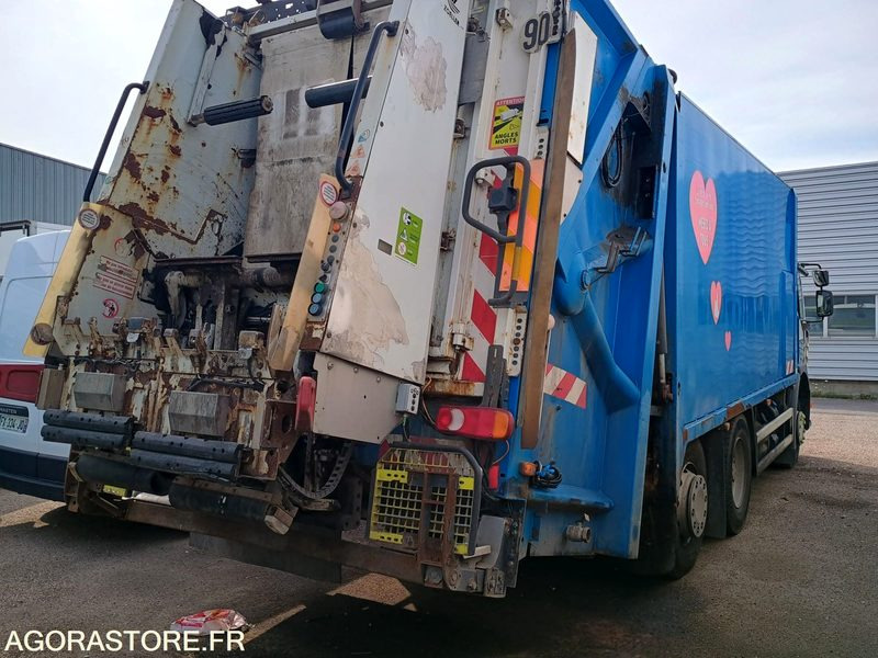 RENAULT 26T/BOM - BS504PZ - 2011 / 321 051 KM - Camión de basura: foto 4 RENAULT 26T/BOM - BS504PZ - 2011 / 321 051 KM - Camión de basura: foto 4