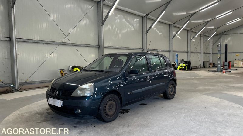 RENAULT-CLIO- 1.4-16V-EXTRÊME-ESSENCE-154073KMS - Coche: foto 1 RENAULT-CLIO- 1.4-16V-EXTRÊME-ESSENCE-154073KMS - Coche: foto 1