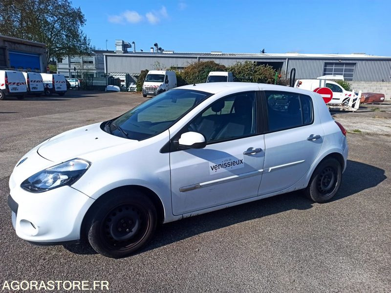 RENAULT CLIO 3 5 PORTES 5 PLACES 1.5 DCI 88CH 2011 58682KM - Coche: foto 1 RENAULT CLIO 3 5 PORTES 5 PLACES 1.5 DCI 88CH 2011 58682KM - Coche: foto 1