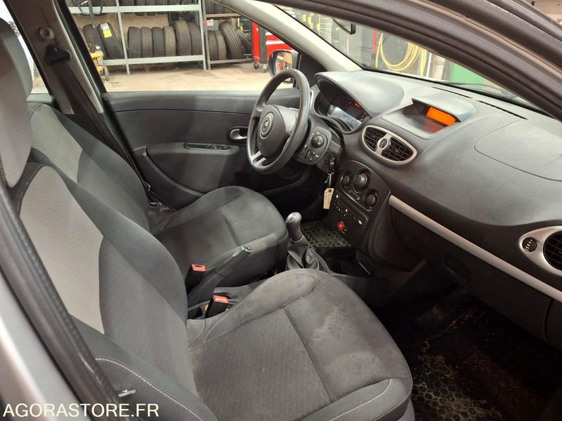 RENAULT CLIO 3 ESSENCE - Coche: foto 5 RENAULT CLIO 3 ESSENCE - Coche: foto 5