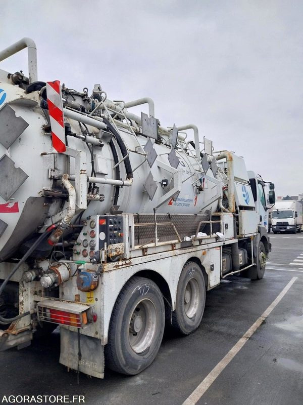 RENAULT Kerax 370 Dci HUWER ADR 2005 (258080Km) ROULANT EXPORT UNIQUEMENT - Limpieza de alcantarillado: foto 4 RENAULT Kerax 370 Dci HUWER ADR 2005 (258080Km) ROULANT EXPORT UNIQUEMENT - Limpieza de alcantarillado: foto 4