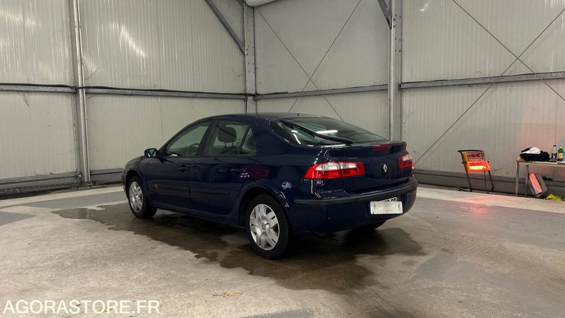 RENAULT-LAGUNA-1.6-16V-EXPRESSION - Coche: foto 4 RENAULT-LAGUNA-1.6-16V-EXPRESSION - Coche: foto 4