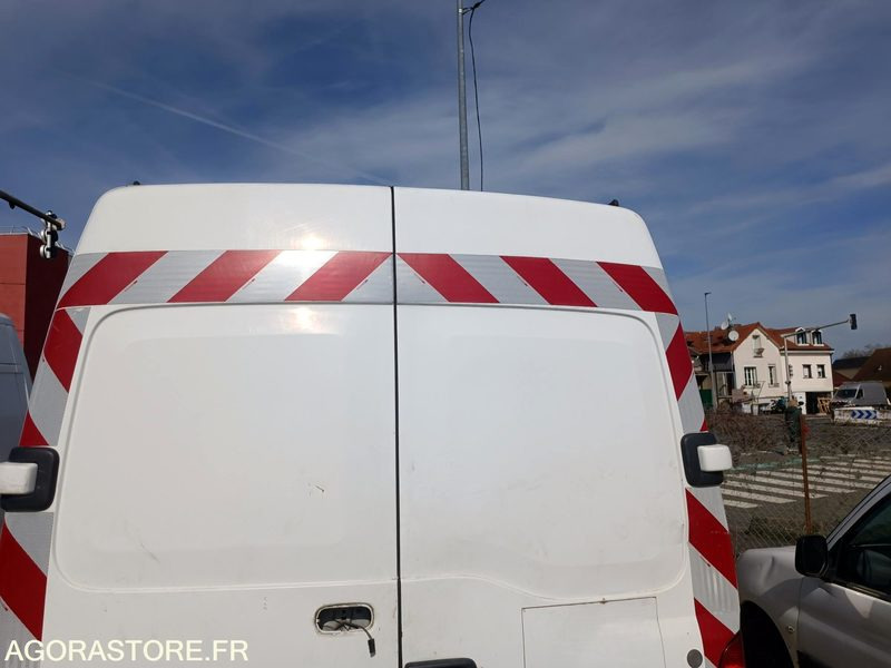 RENAULT MASTER - 2004 - 185782km - Furgón: foto 5 RENAULT MASTER - 2004 - 185782km - Furgón: foto 5