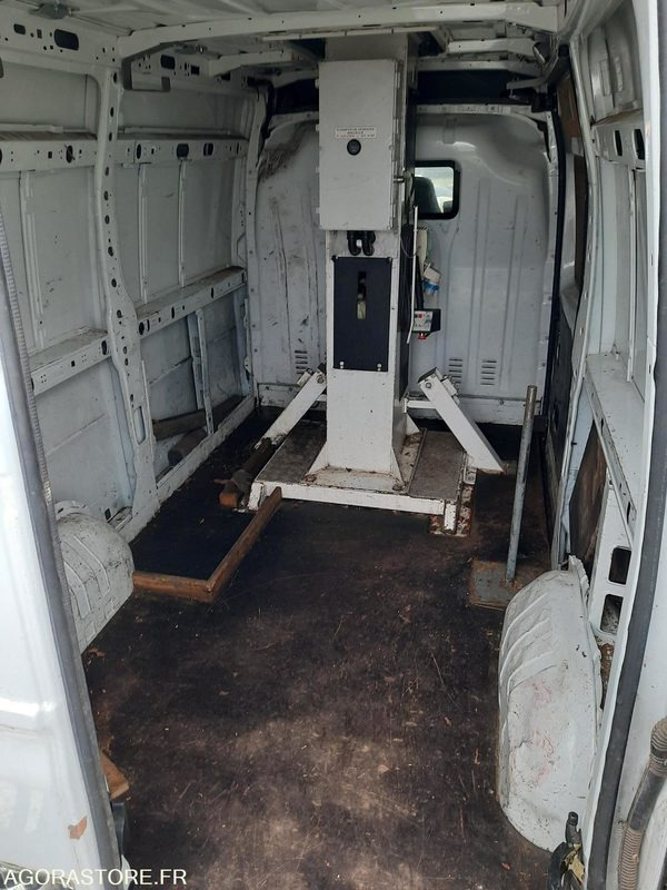 RENAULT MASTER - 2013 - 50449KM - Furgón: foto 1 RENAULT MASTER - 2013 - 50449KM - Furgón: foto 1