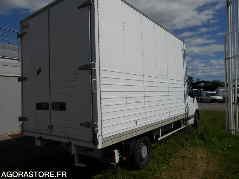 RENAULT MASTER 20m3 - Furgoneta caja cerrada: foto 5 RENAULT MASTER 20m3 - Furgoneta caja cerrada: foto 5