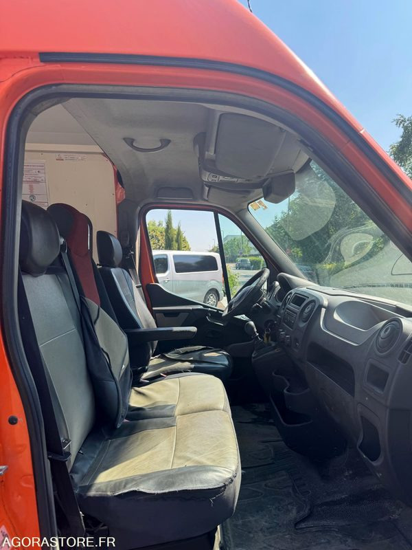 Furgón RENAULT MASTER 7 PLACES 288 000 KM: foto 11