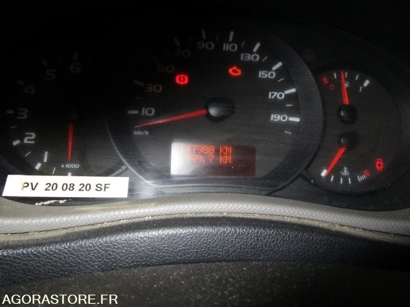 RENAULT MASTER du 27/06/2012 (Contrôle Technique joint) - Furgón: foto 5 RENAULT MASTER du 27/06/2012 (Contrôle Technique joint) - Furgón: foto 5